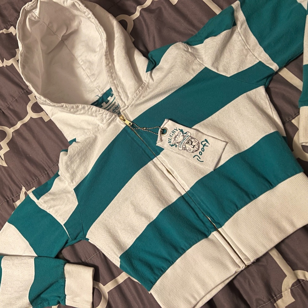 Crop jacket with hood